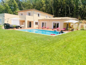 Charmante villa avec piscine au calme, 6 personnes